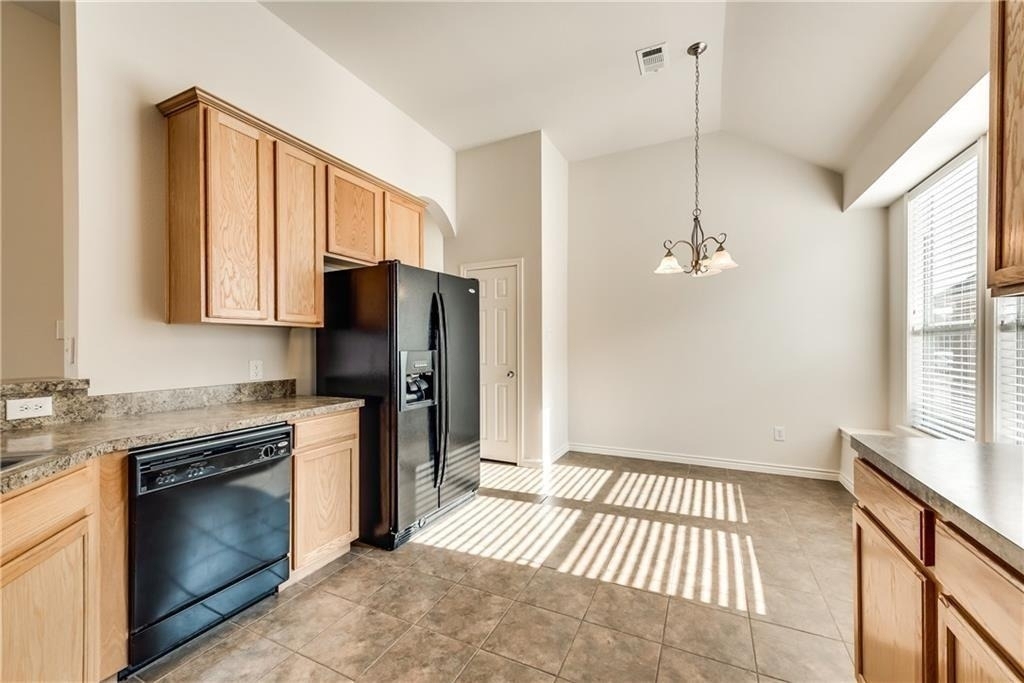 5601 Millers Creek Drive - Photo 5