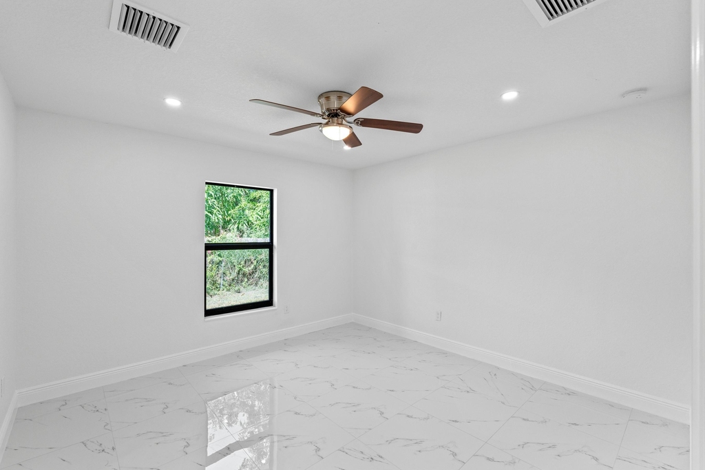 616 S Pine Street - Photo 11