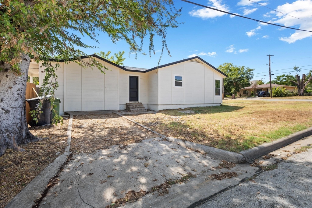 621 Truman Street - Photo 22