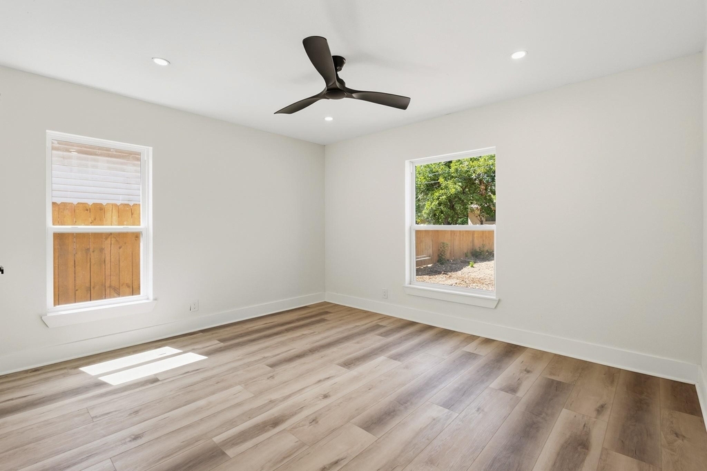 621 Truman Street - Photo 17