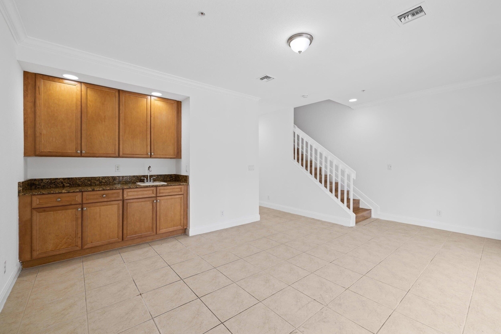 601 S Federal Highway - Photo 6