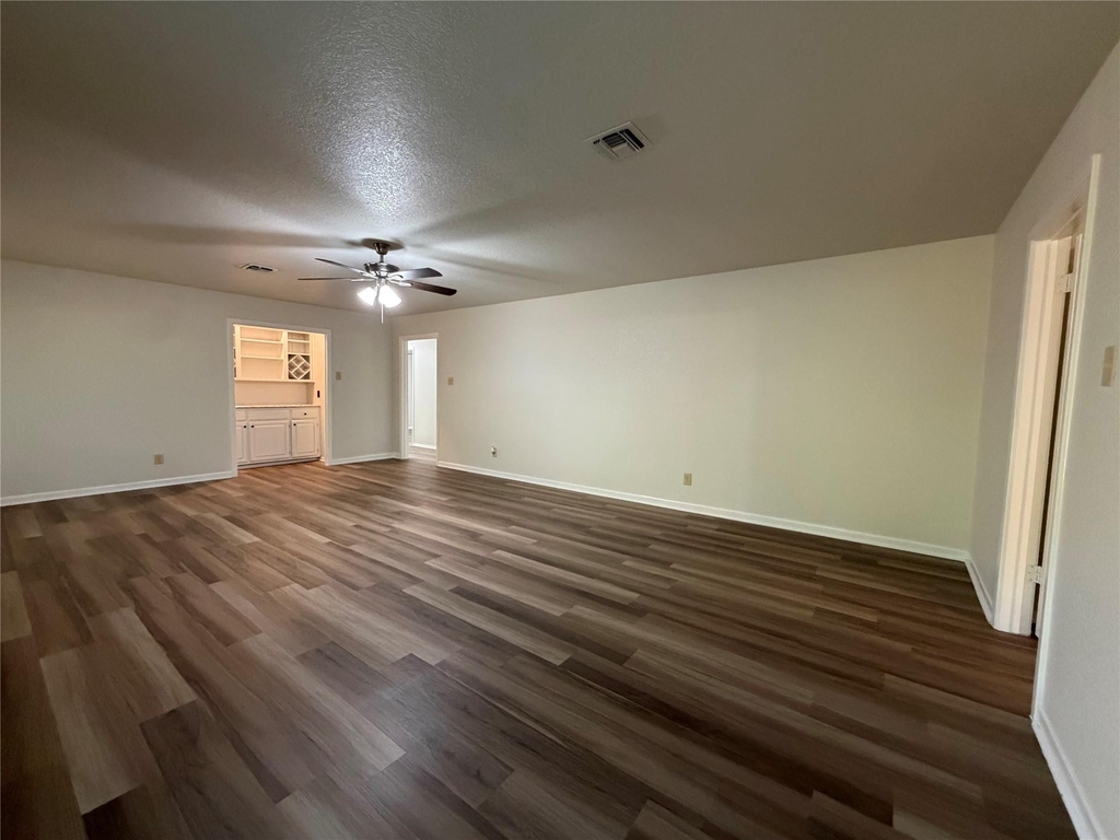6203 Circo Drive - Photo 12