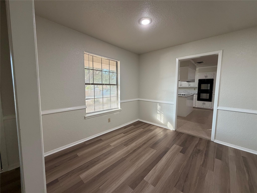 6203 Circo Drive - Photo 3