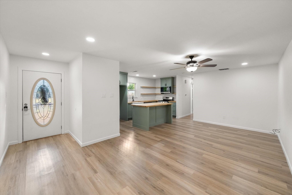 3514 Kings Circle - Photo 5