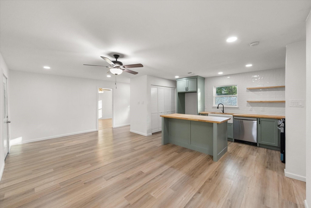 3514 Kings Circle - Photo 8