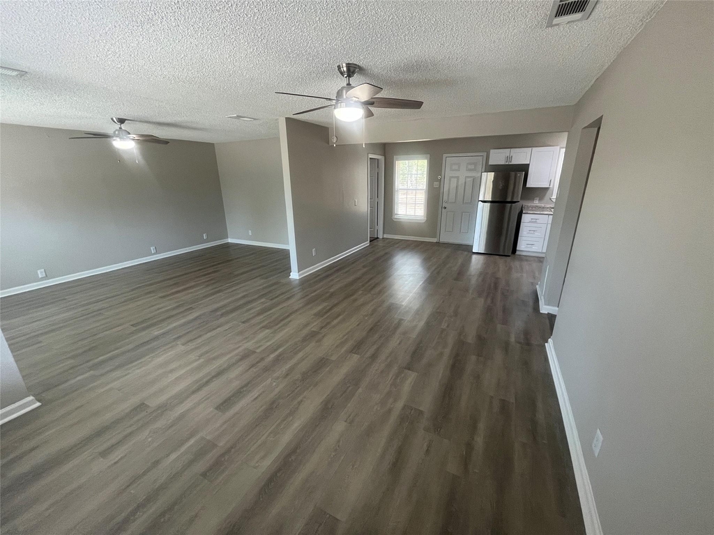 9415 Musgrave Drive - Photo 2