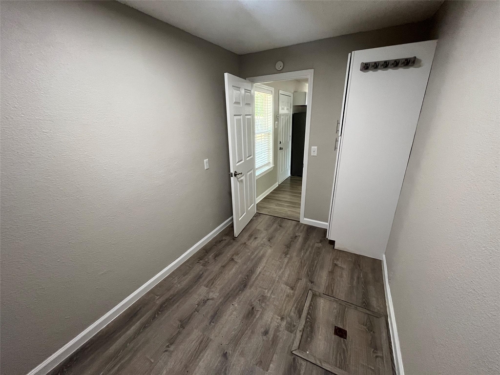 9415 Musgrave Drive - Photo 8