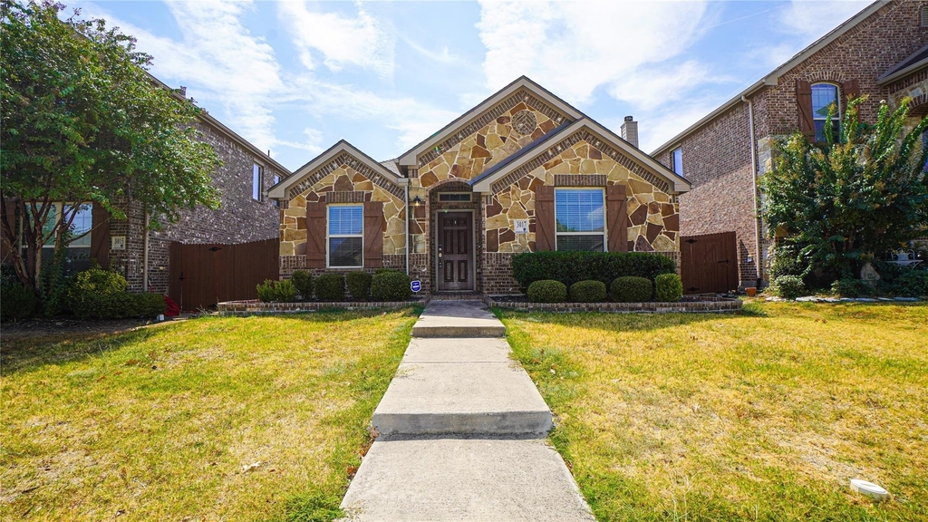 3017 Cassinia Parkway - Photo 0