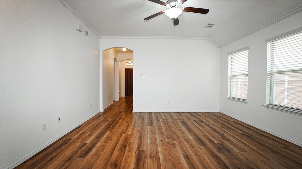 3017 Cassinia Parkway - Photo 2