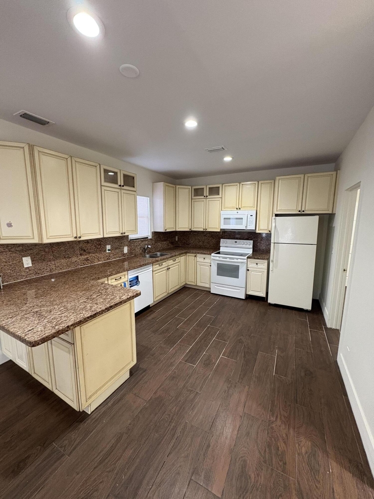 445 Maddock Street - Photo 5