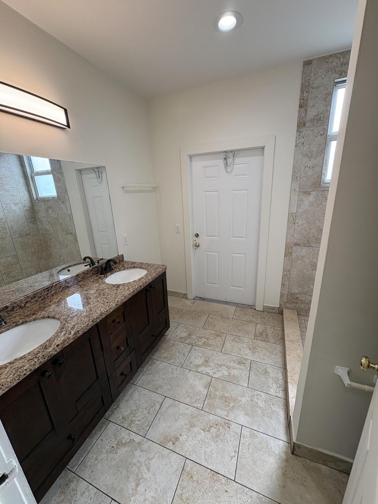 445 Maddock Street - Photo 6
