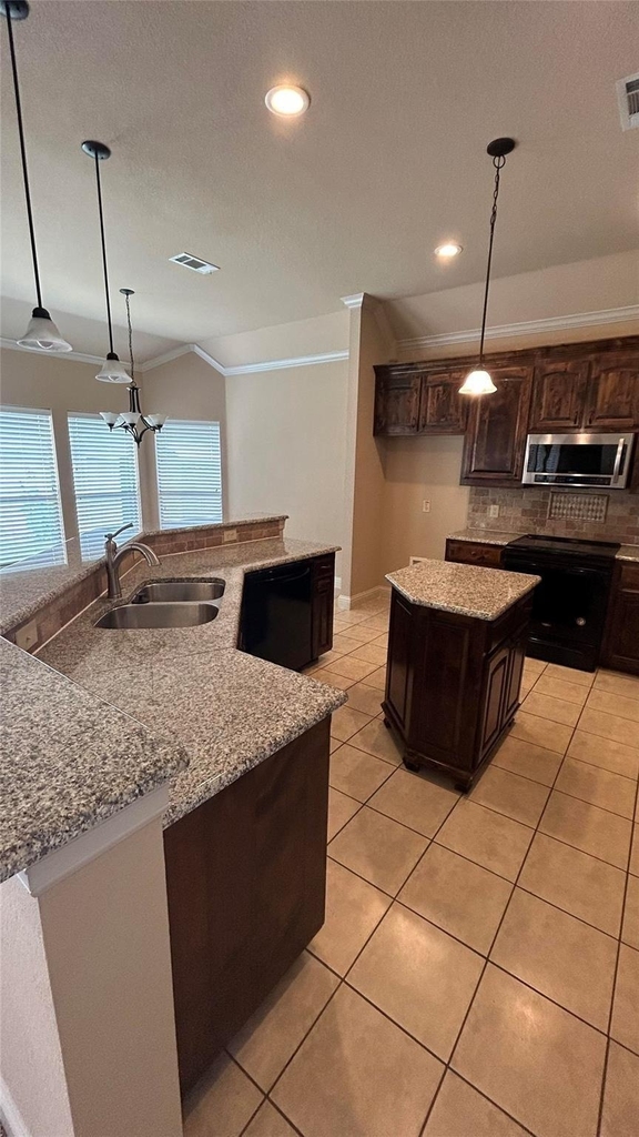 433 Chisholm Trail - Photo 4