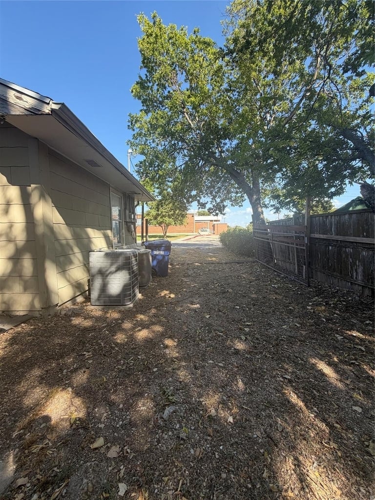 701 Largent - Photo 15