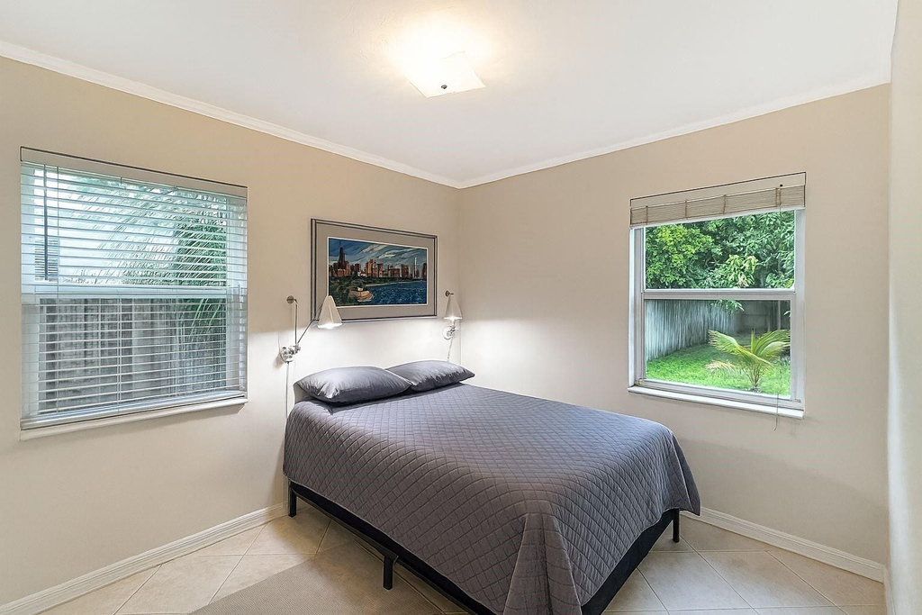 1613 Nw 4th Avenue - Photo 3