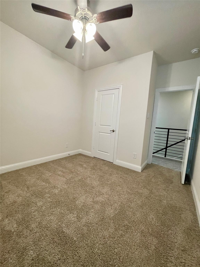 8909 Shoppers Lane - Photo 14
