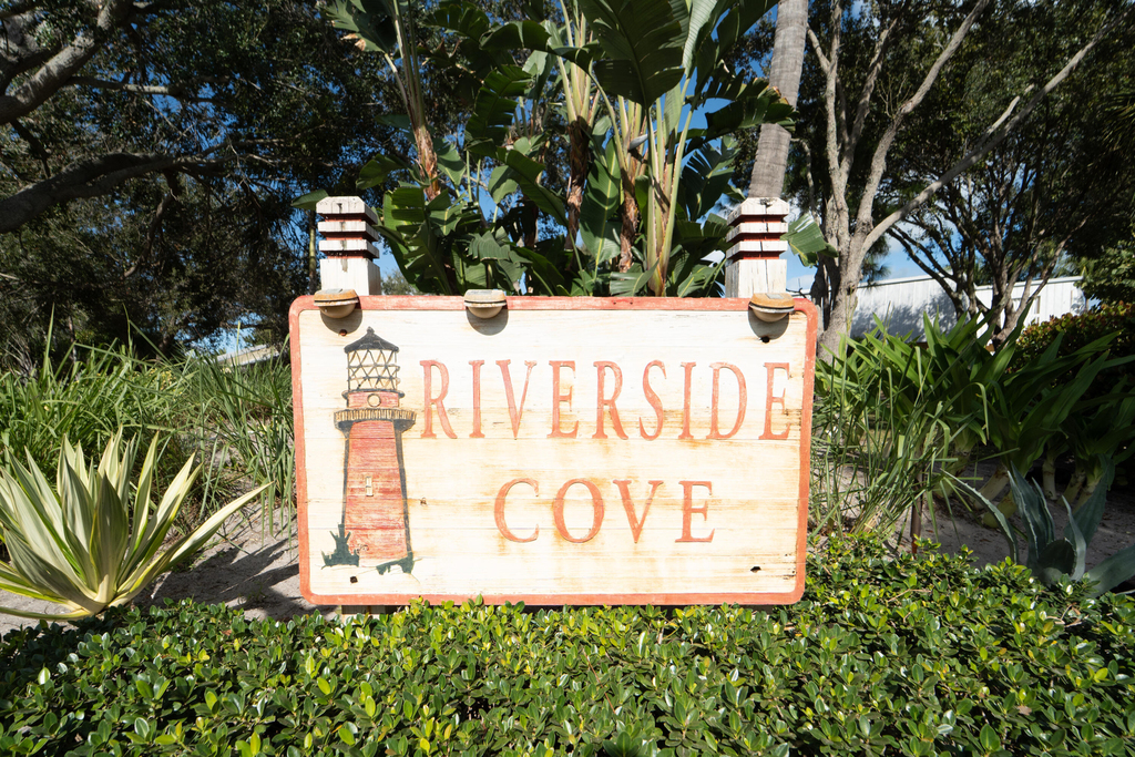 141 E Riverside Drive - Photo 34