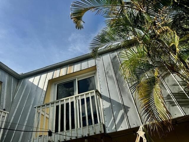 141 E Riverside Drive - Photo 33