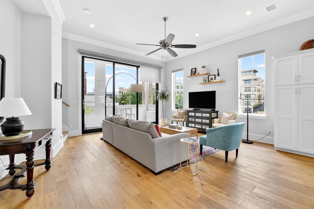 610 Dalton Lane - Photo 8