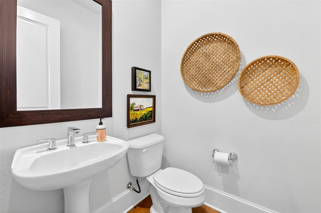 610 Dalton Lane - Photo 9