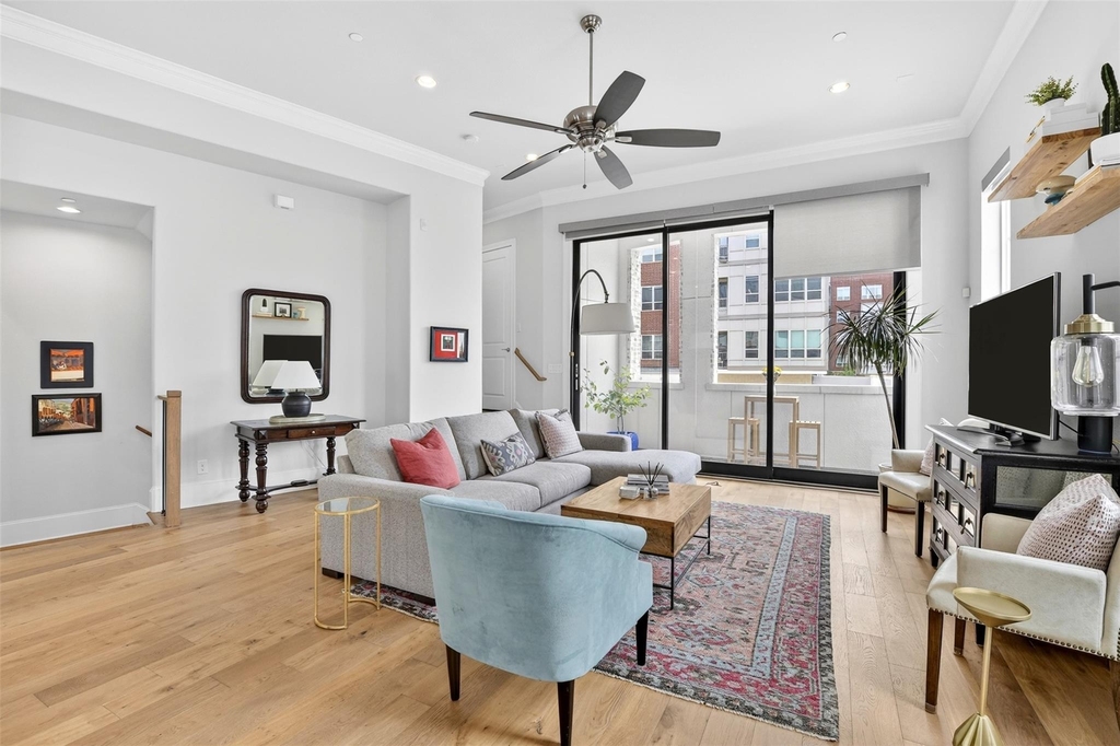 610 Dalton Lane - Photo 7