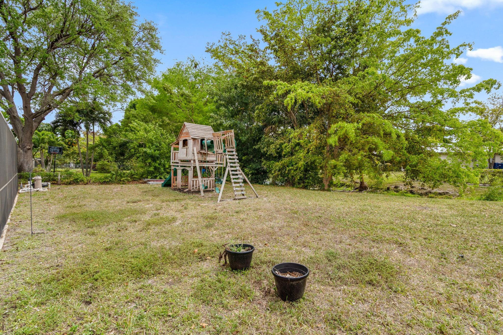 10140 Nw 37th Street - Photo 47