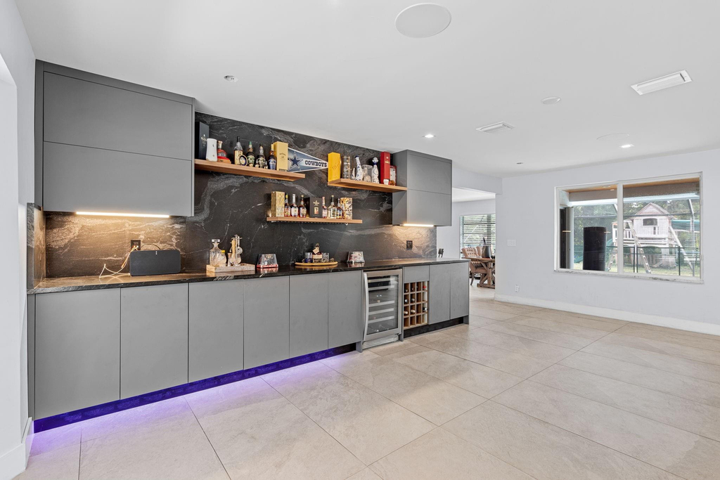 10140 Nw 37th Street - Photo 12