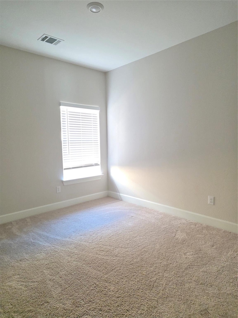 1121 Butler Avenue - Photo 8