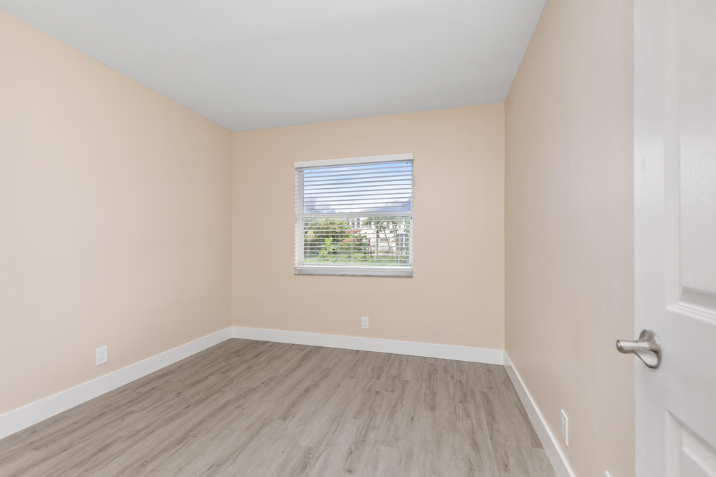 11419 Nw 35th Street - Photo 12