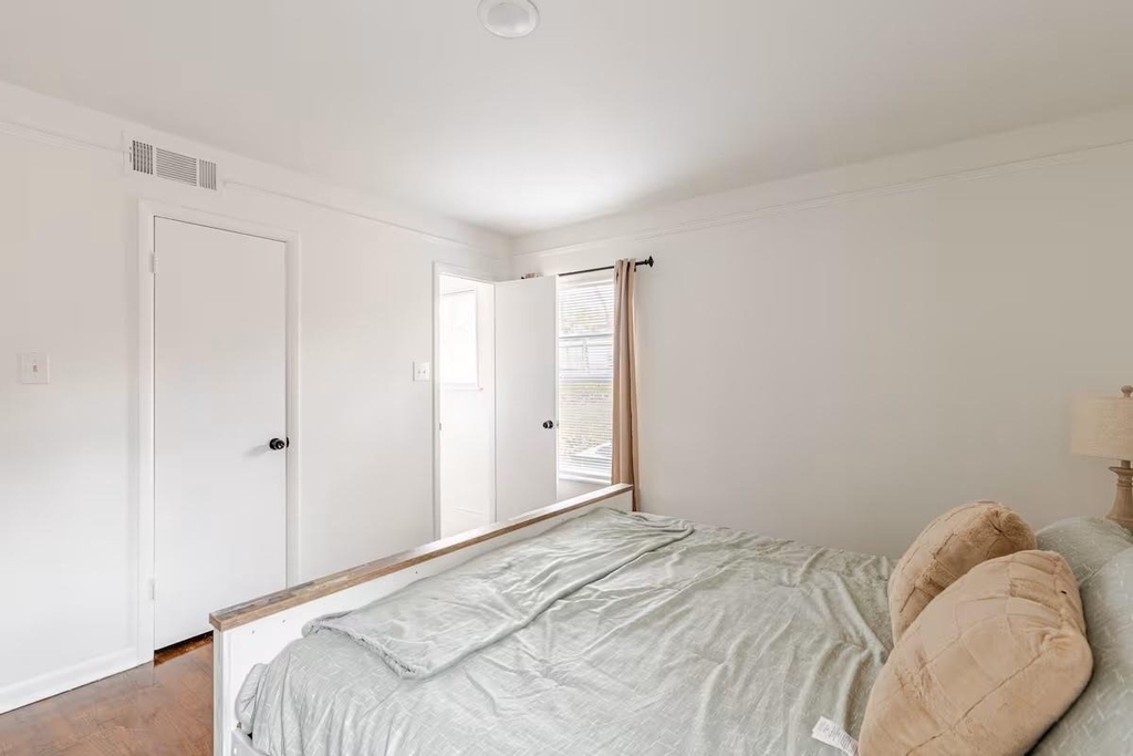 916 Acorn Street - Photo 21