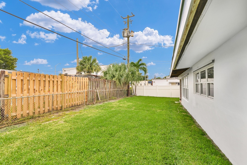8 Ne 15th Avenue - Photo 18