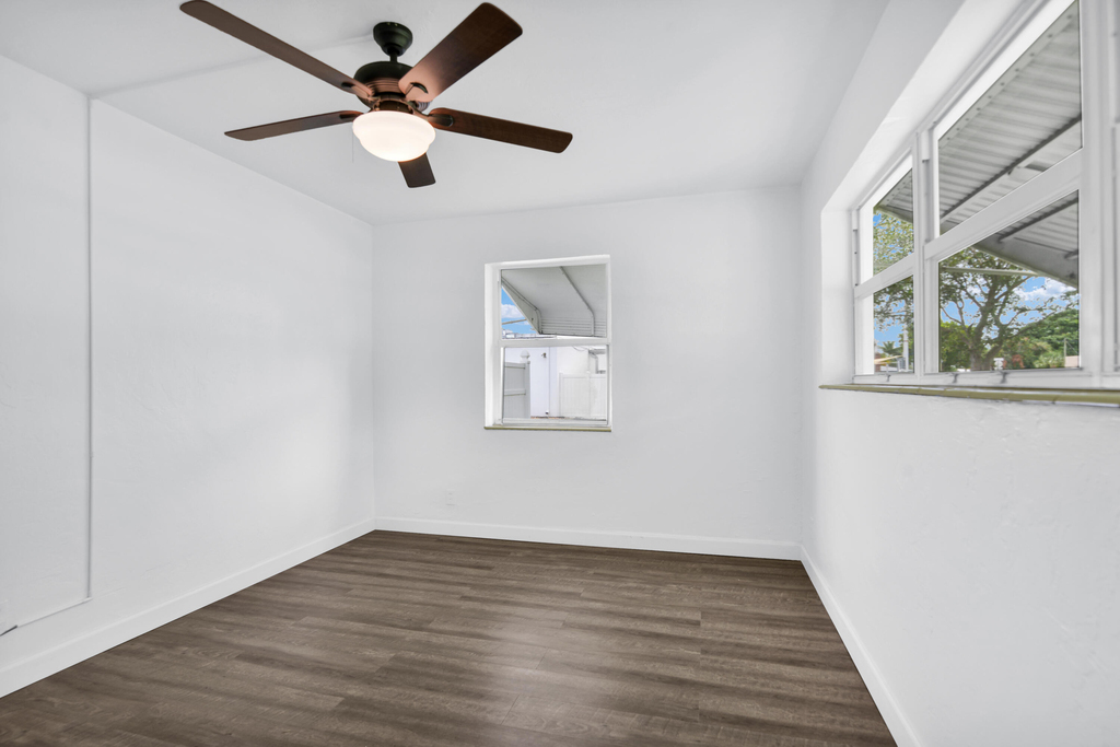 8 Ne 15th Avenue - Photo 8