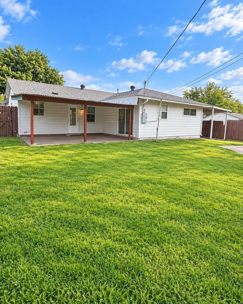 8324 Ellery Drive - Photo 9