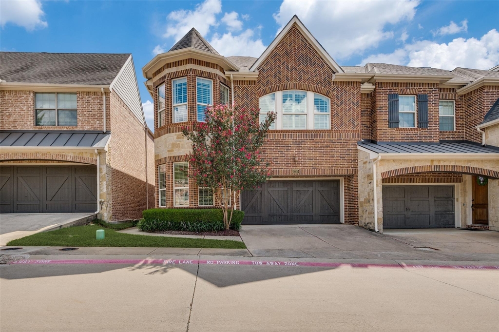 2225 Cameron Crossing - Photo 0