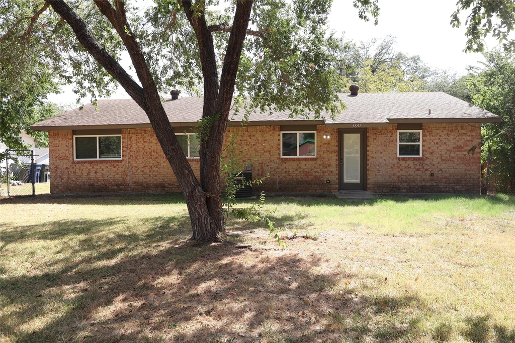 3842 Commonwealth Drive - Photo 11