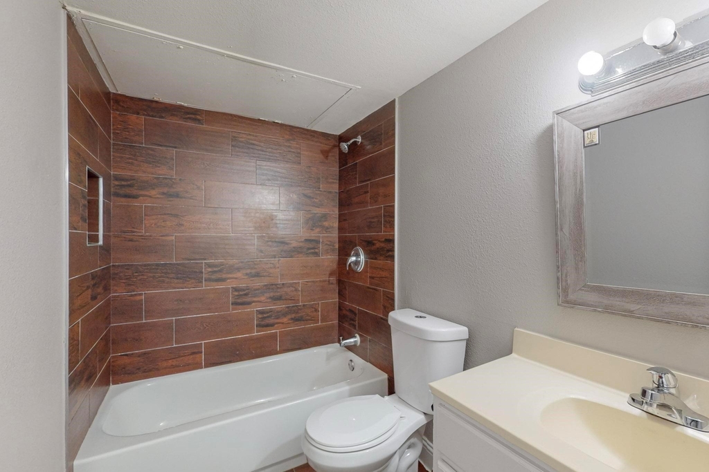 3842 Commonwealth Drive - Photo 6
