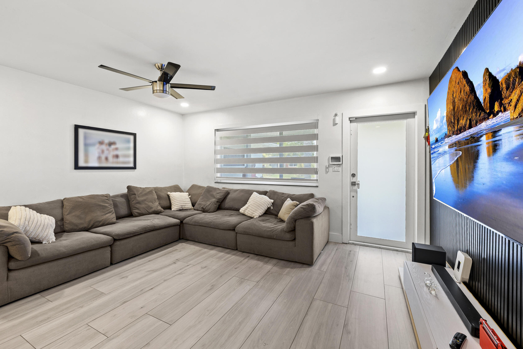 3230 Roosevelt Street - Photo 6
