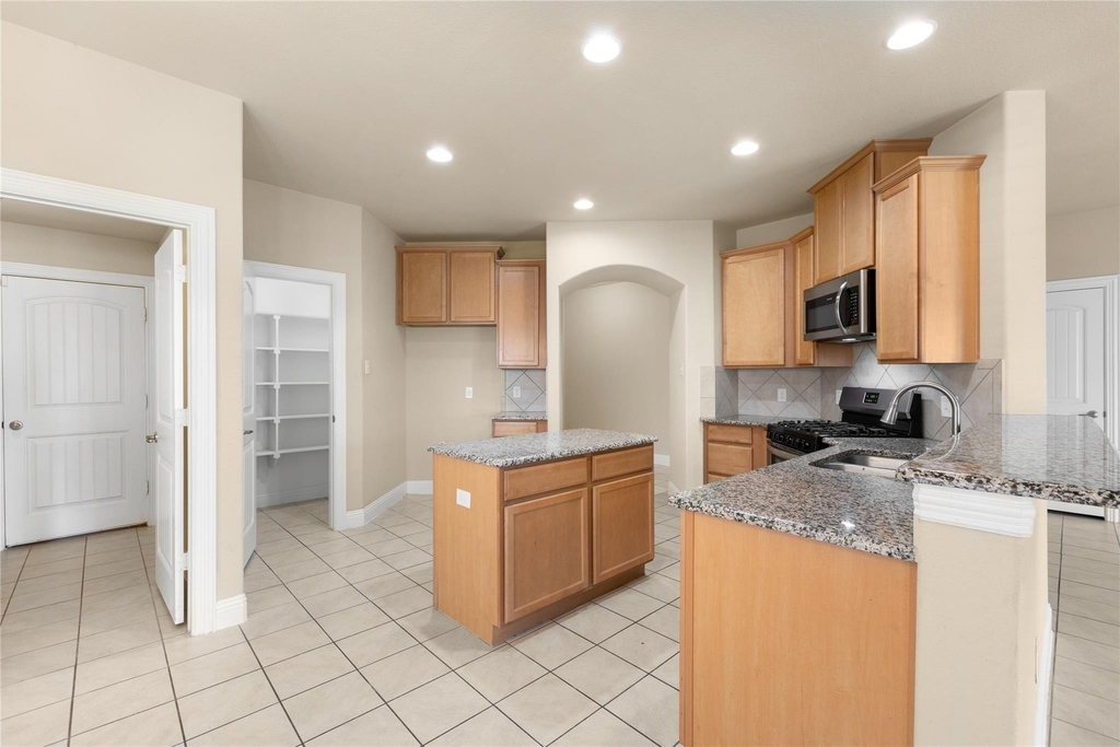 3816 Fordham Street - Photo 2