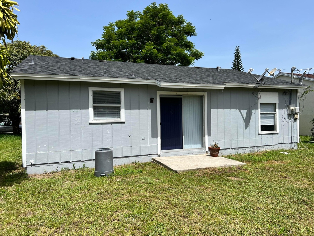 332 Fleming Avenue - Photo 2