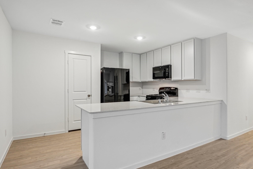 1624 Baugh Street - Photo 0
