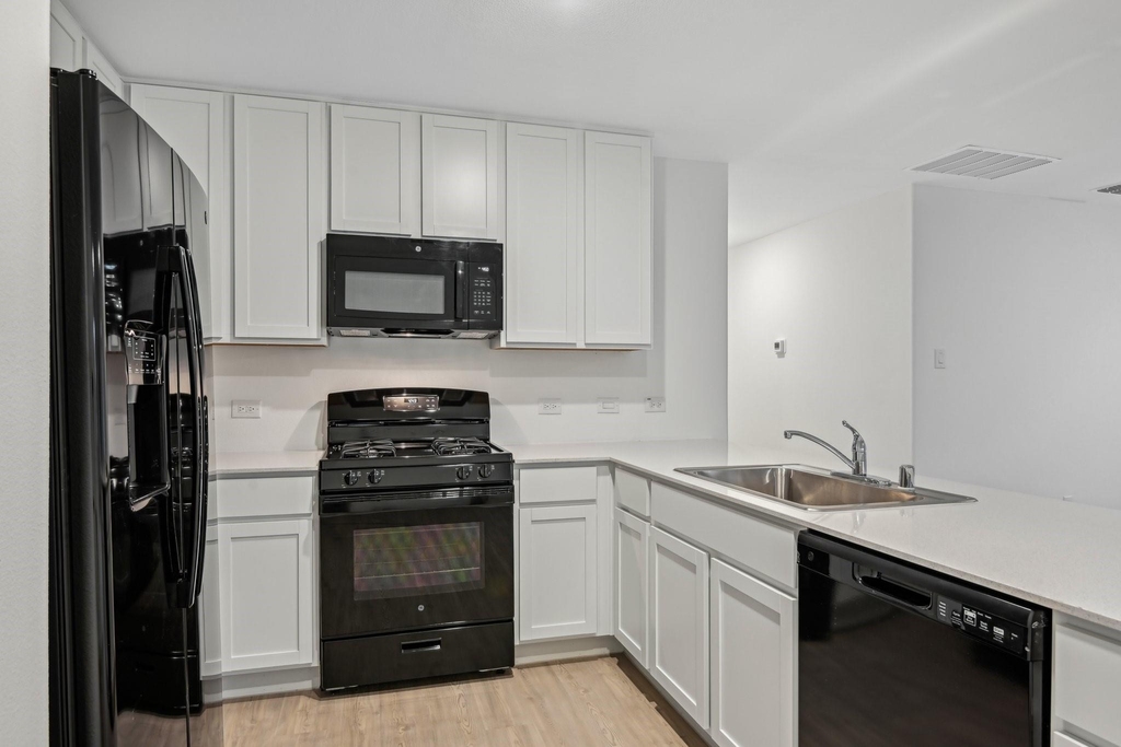 1624 Baugh Street - Photo 2