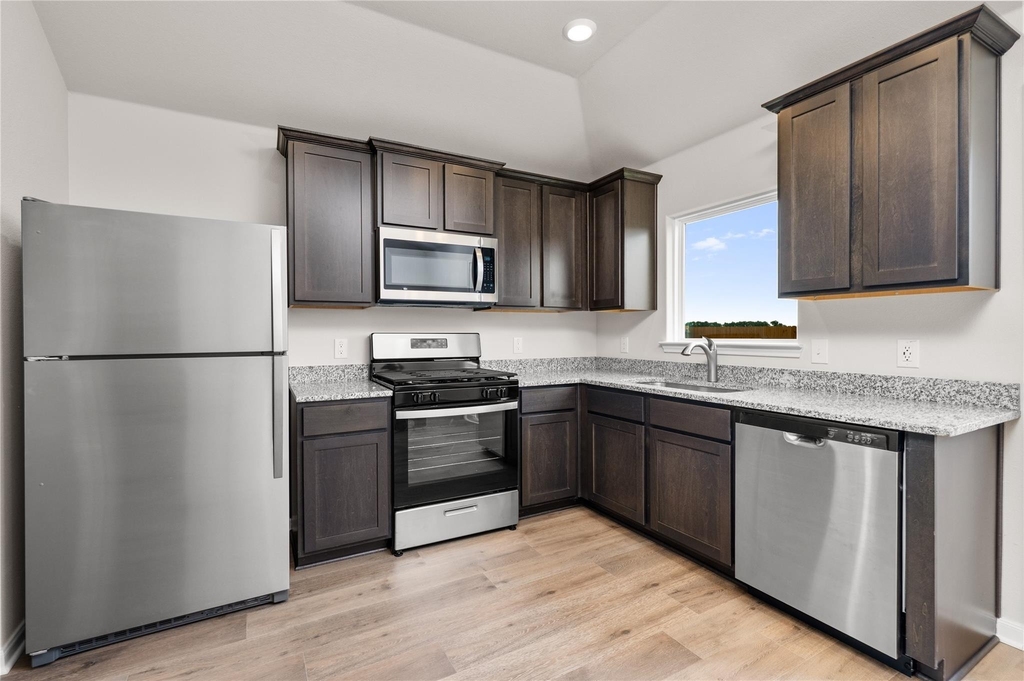 1523 William Wallace Street - Photo 1