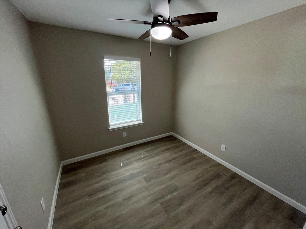 9615 Oak Gate Lane - Photo 11