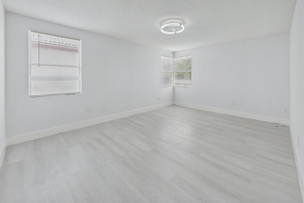 11772 Nw 1st Street - Photo 19