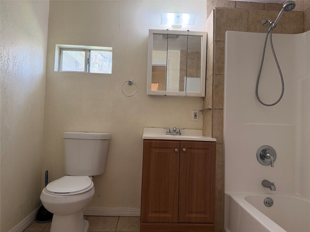 1402 N Commerce Street - Photo 13