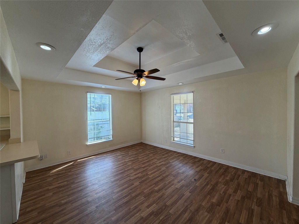 1402 N Commerce Street - Photo 7