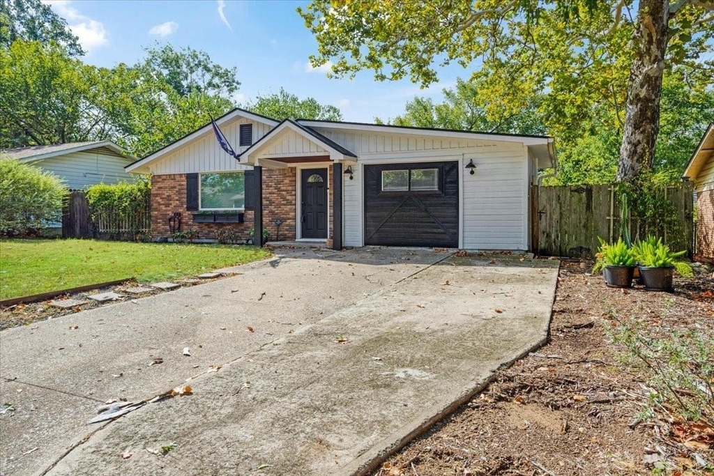 2532 Steven Drive - Photo 1