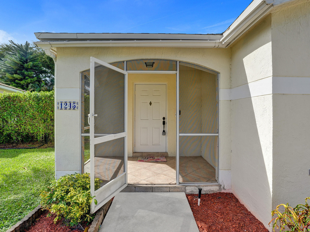 1245 Sw 46th Way - Photo 4
