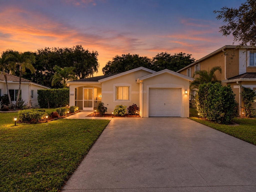 1245 Sw 46th Way - Photo 1