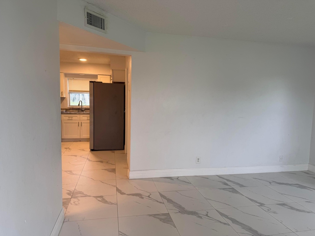 1471 Nw 20th - Photo 9