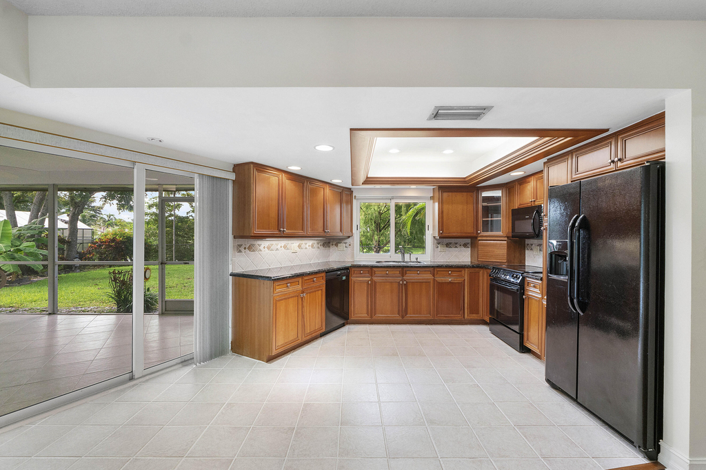 2940 Nw 87th Terrace - Photo 4